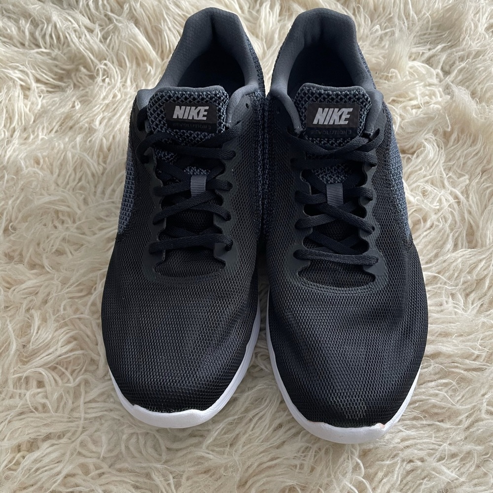 Nike men’s running shoes